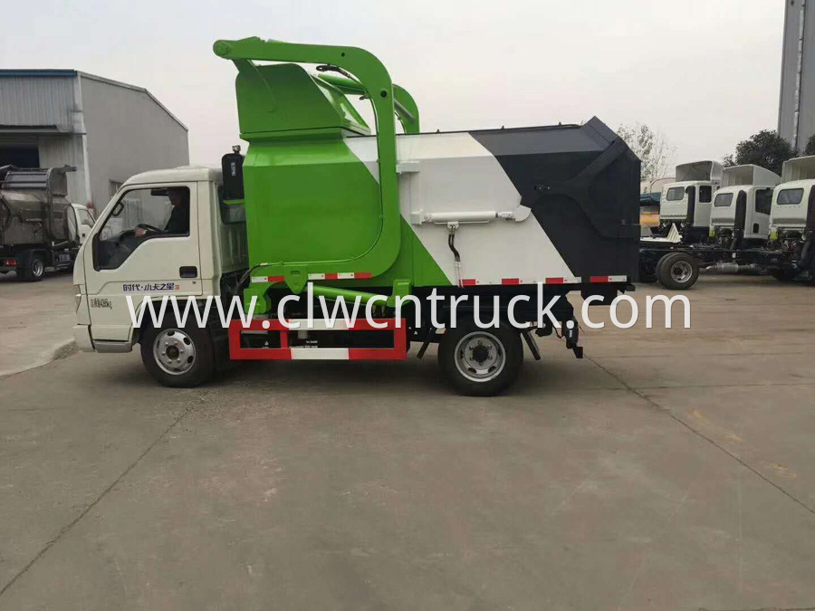 self loader garbage truck 4